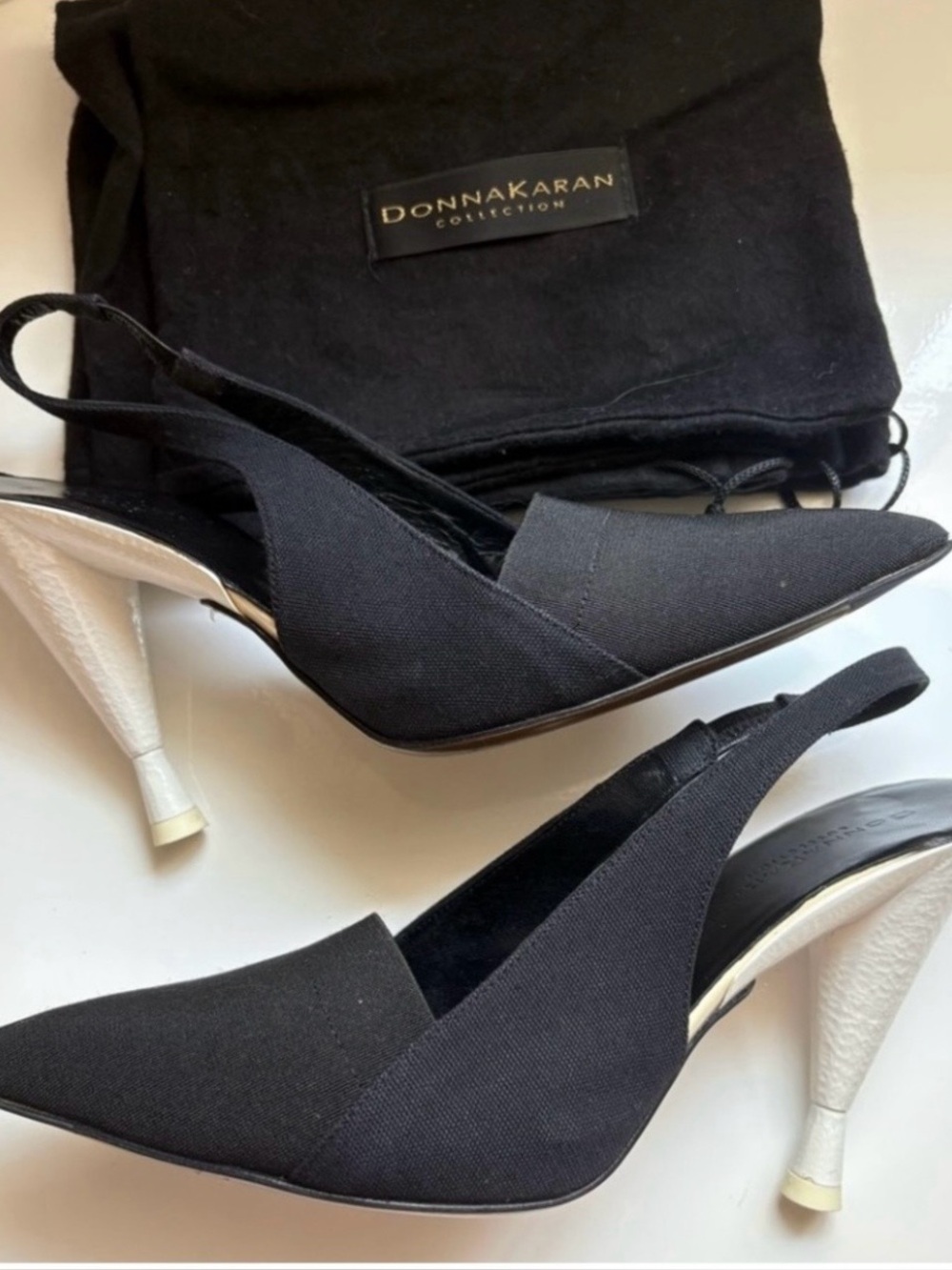 Donna Karan Collection
Black & White Sling back heels